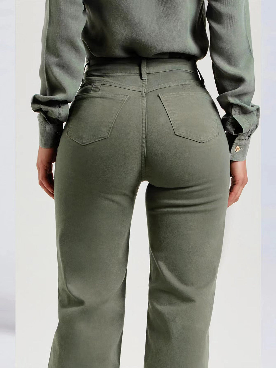 Buttoned Raw Hem Cotton Jeans with Pockets